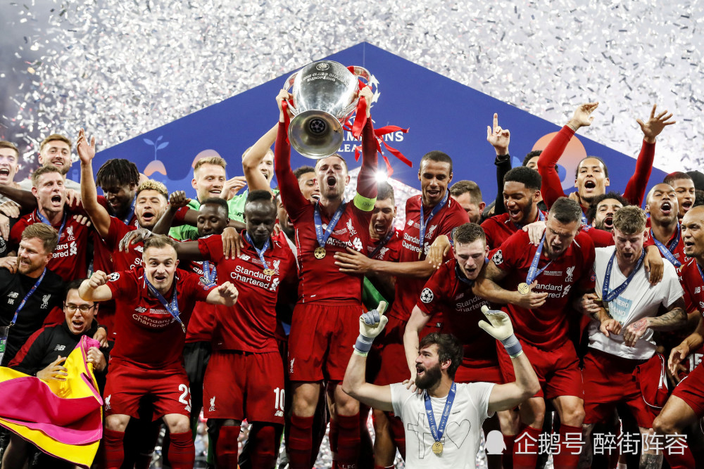 每体：巴萨将在明年夏天继续追求尼科-威廉斯